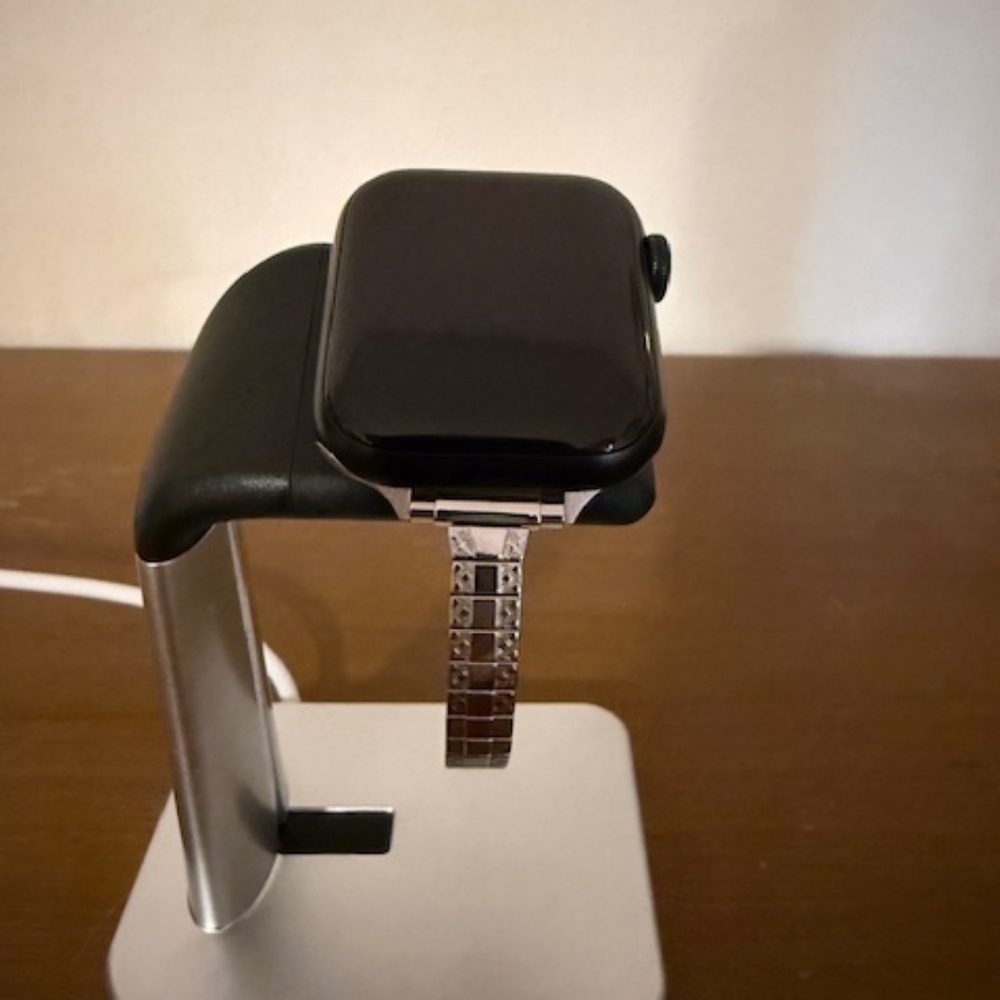 Expandable Apple Watchband - Stainless Steel / 9mm Wide